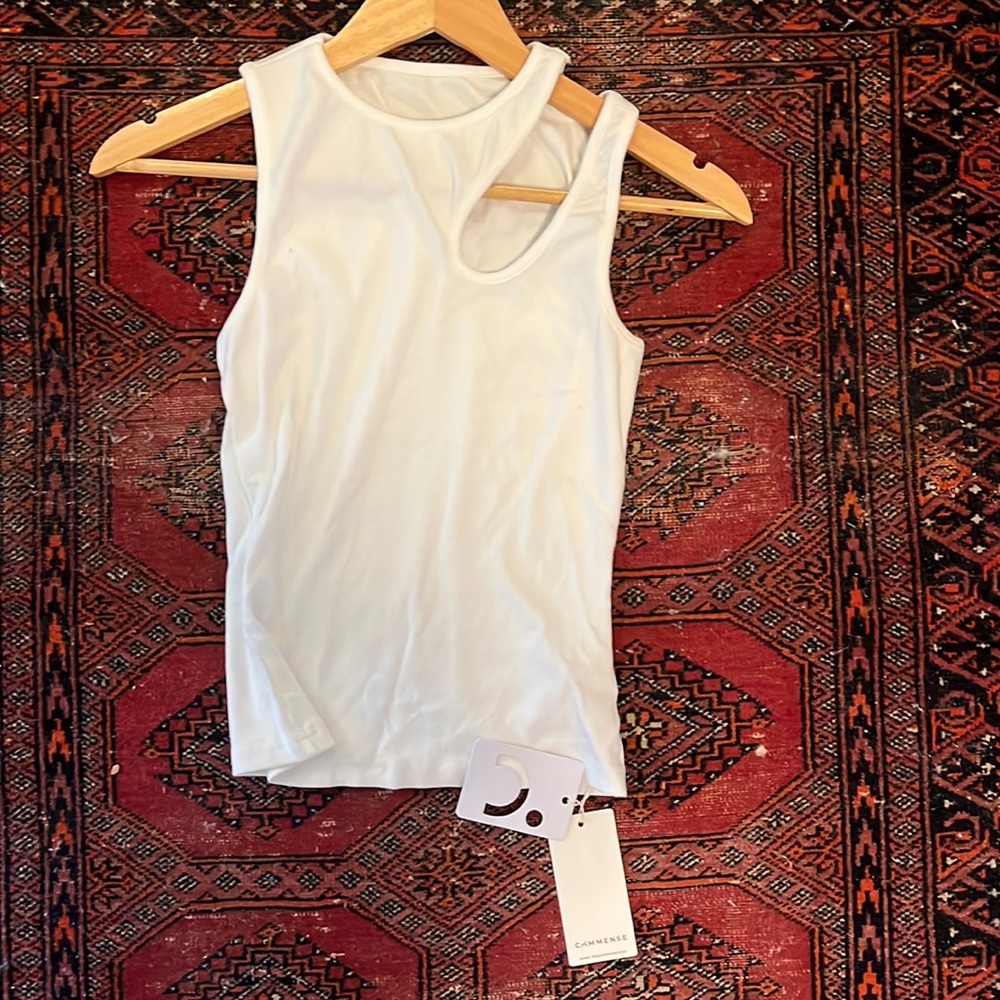 white tank